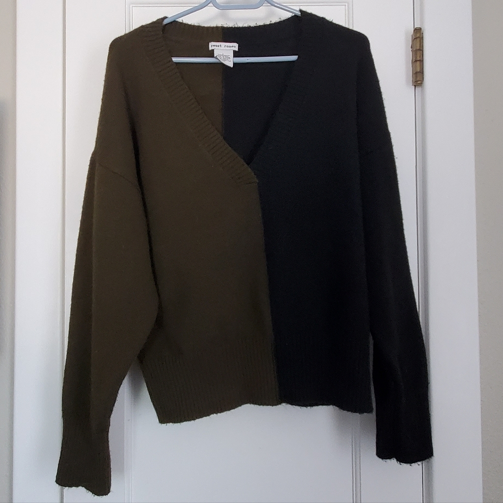 Sweet Romeo Womens Sweater Oversized Colorblock V Neck Olive Green Black Large